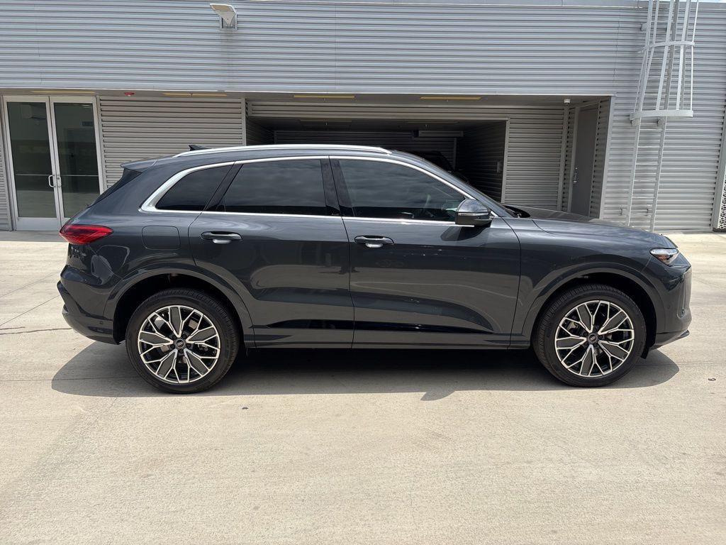 new 2025 Audi Q5 car, priced at $59,451