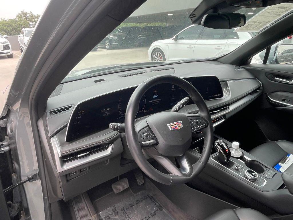 used 2024 Cadillac XT4 car, priced at $35,991