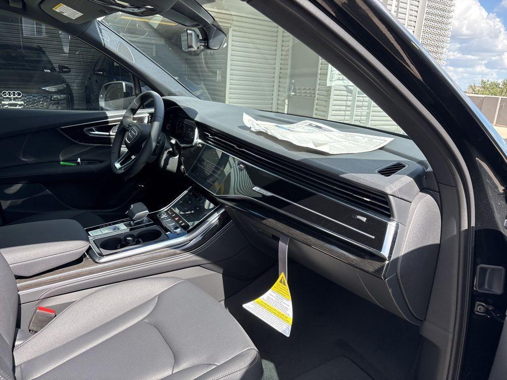 new 2025 Audi Q7 car, priced at $65,367