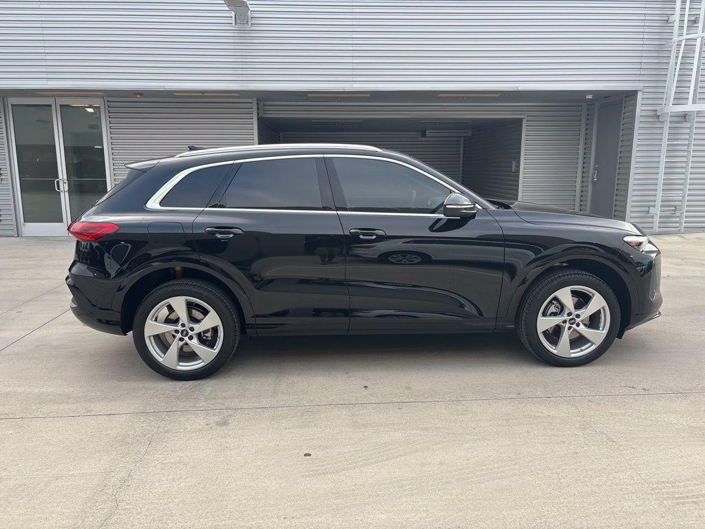 new 2025 Audi Q5 car, priced at $61,950