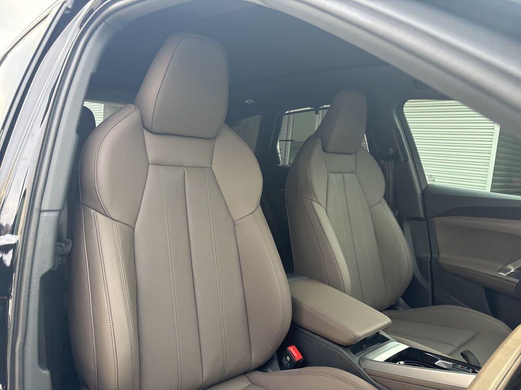 new 2025 Audi Q5 car, priced at $61,950