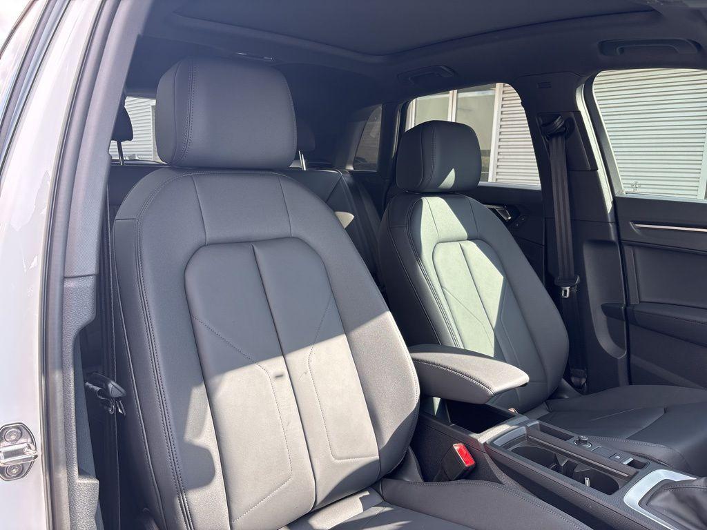 new 2025 Audi Q3 car, priced at $41,965