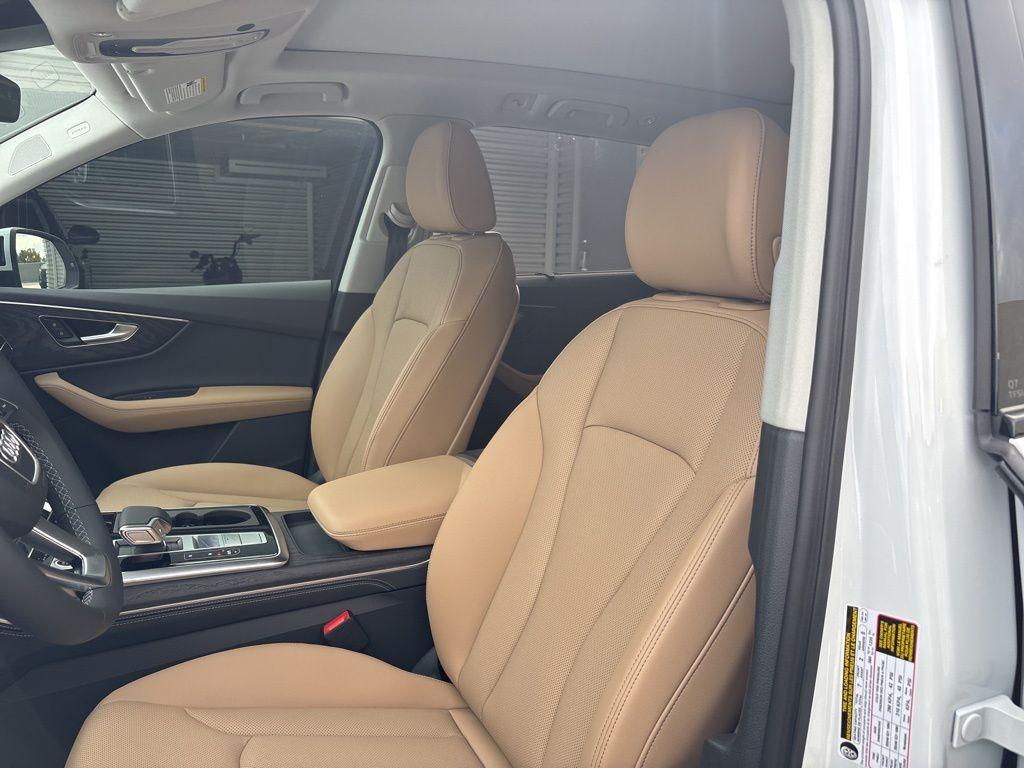 new 2026 Audi Q7 car, priced at $78,295