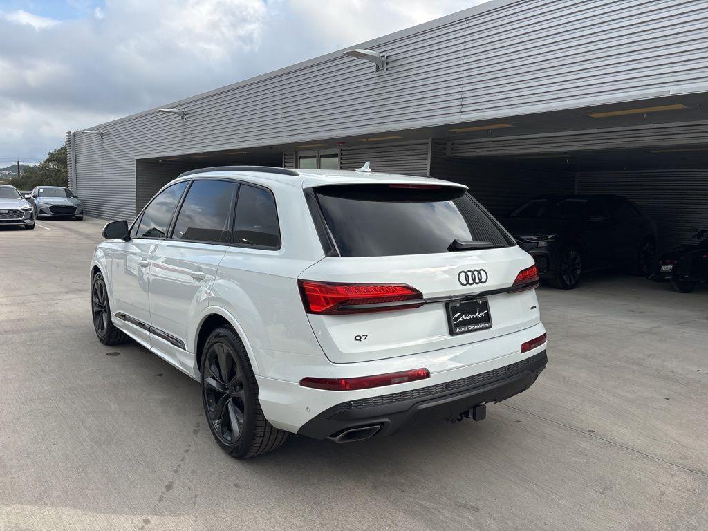 new 2026 Audi Q7 car, priced at $78,295