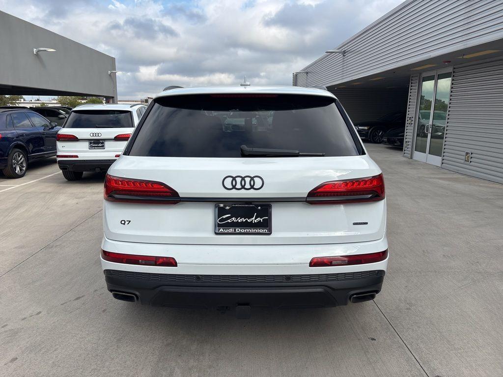 new 2026 Audi Q7 car, priced at $78,295