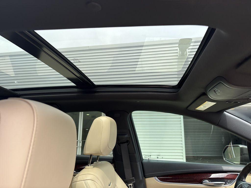 used 2019 Cadillac XT5 car, priced at $18,991