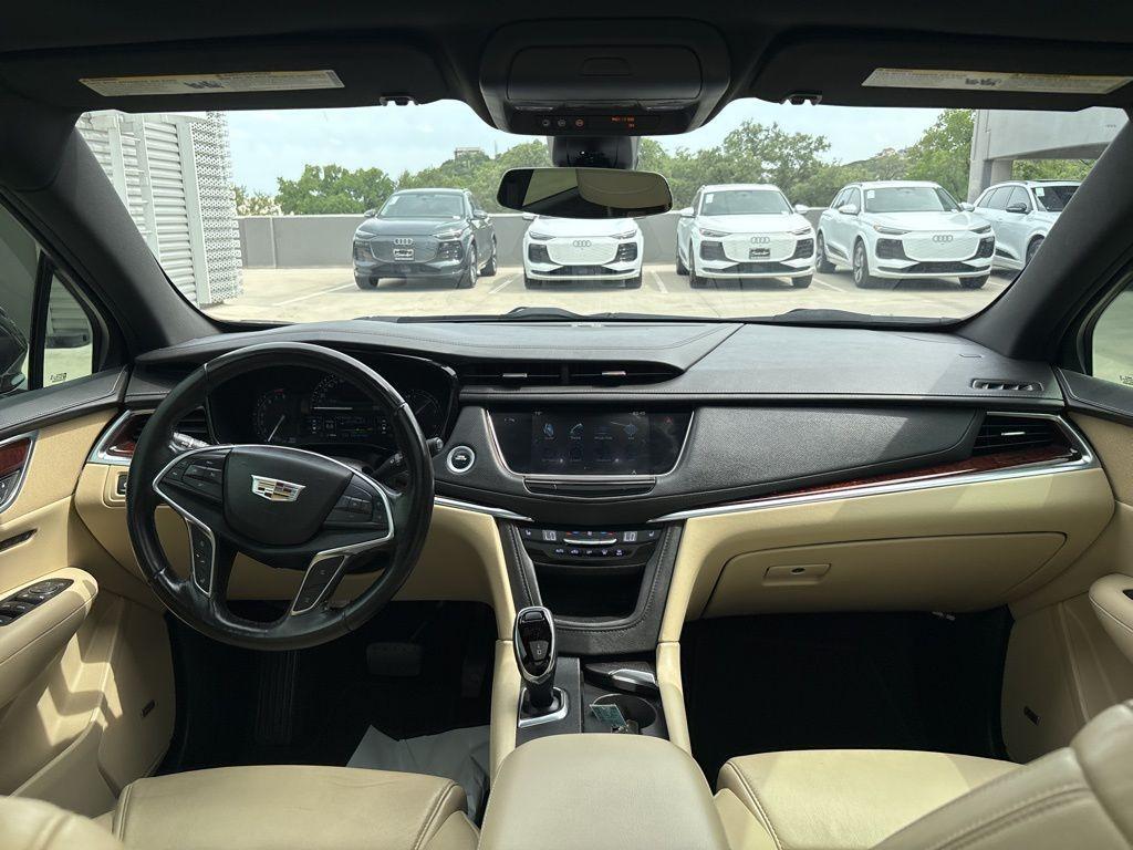 used 2019 Cadillac XT5 car, priced at $18,991