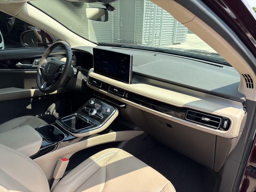 used 2023 Lincoln Nautilus car, priced at $33,491