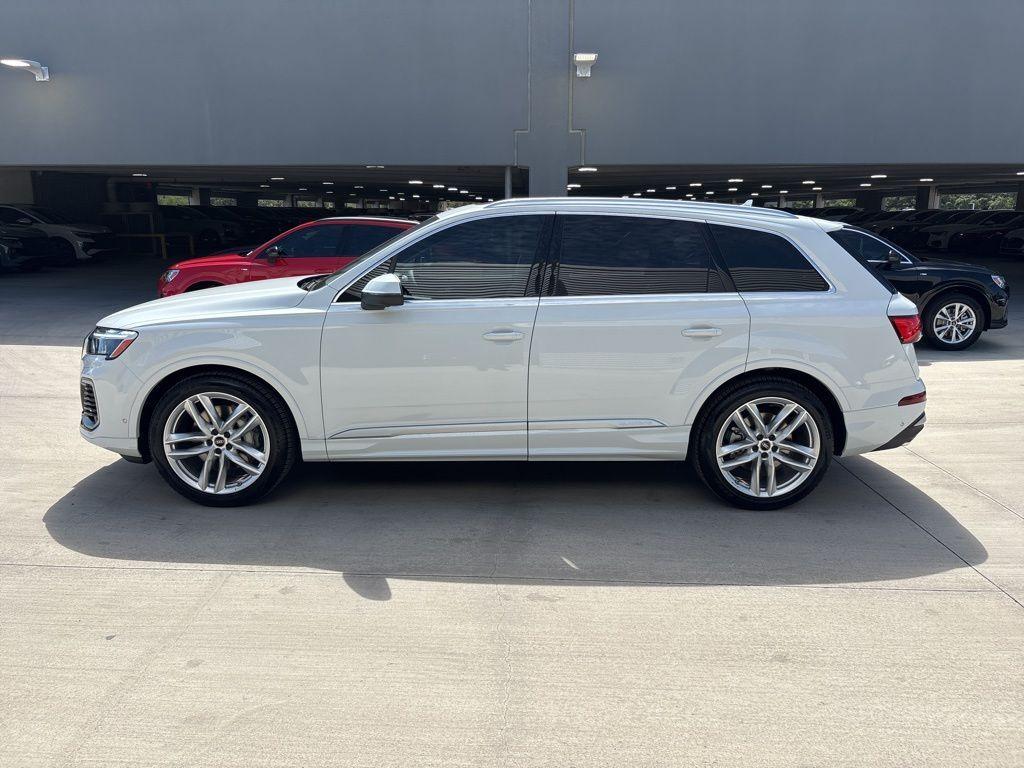new 2025 Audi Q7 car, priced at $64,910