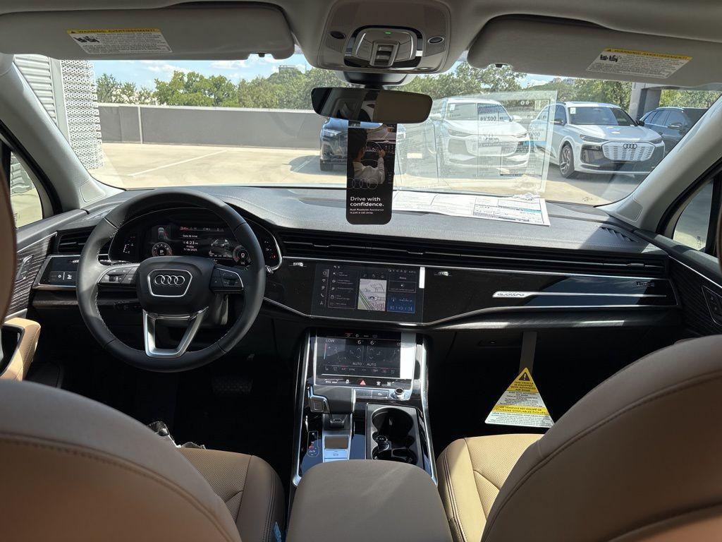 new 2025 Audi Q7 car, priced at $64,910