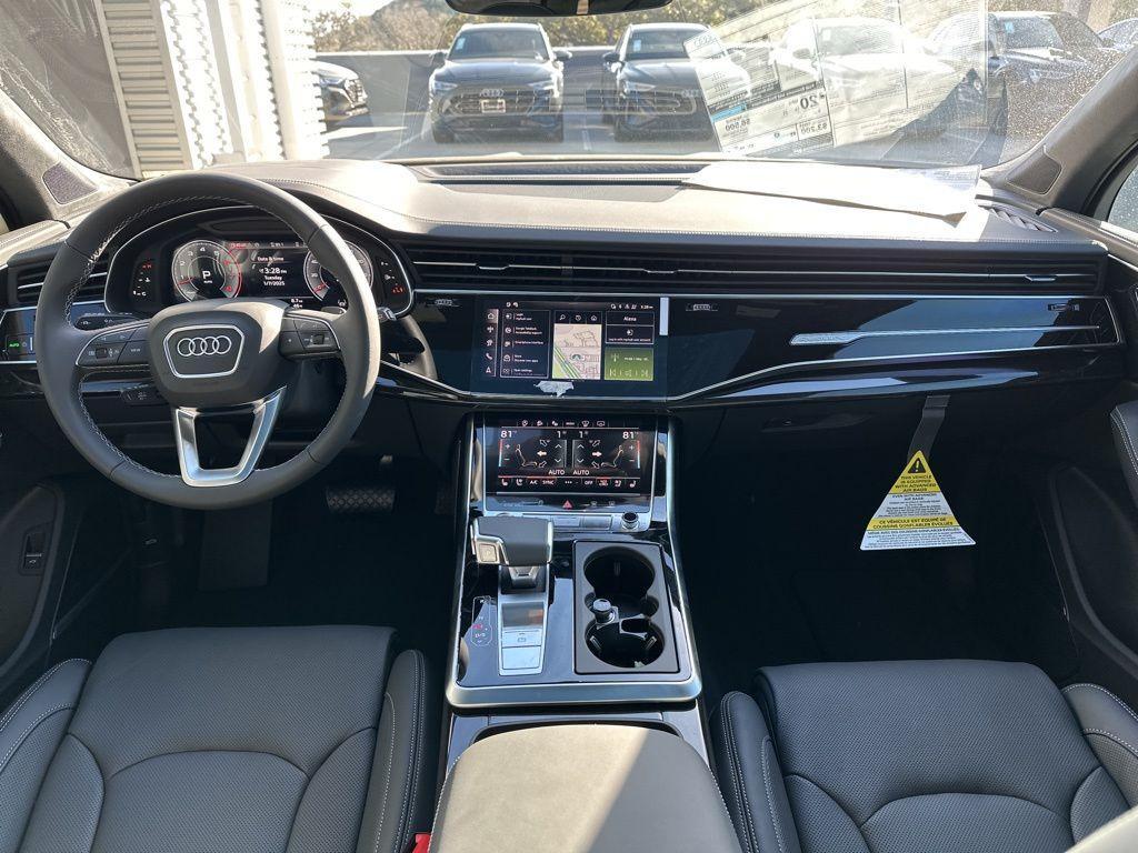 new 2025 Audi Q7 car, priced at $77,830