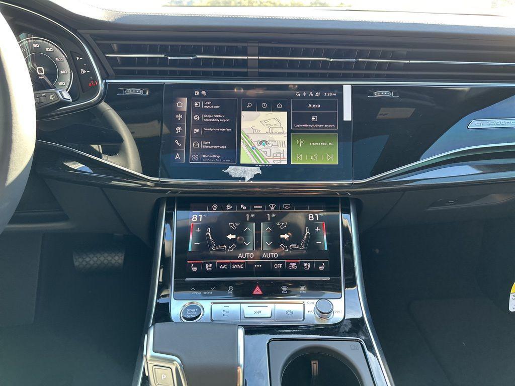 new 2025 Audi Q7 car, priced at $77,830