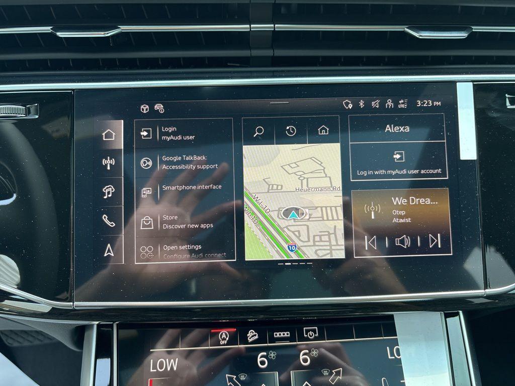 new 2025 Audi Q7 car, priced at $63,706