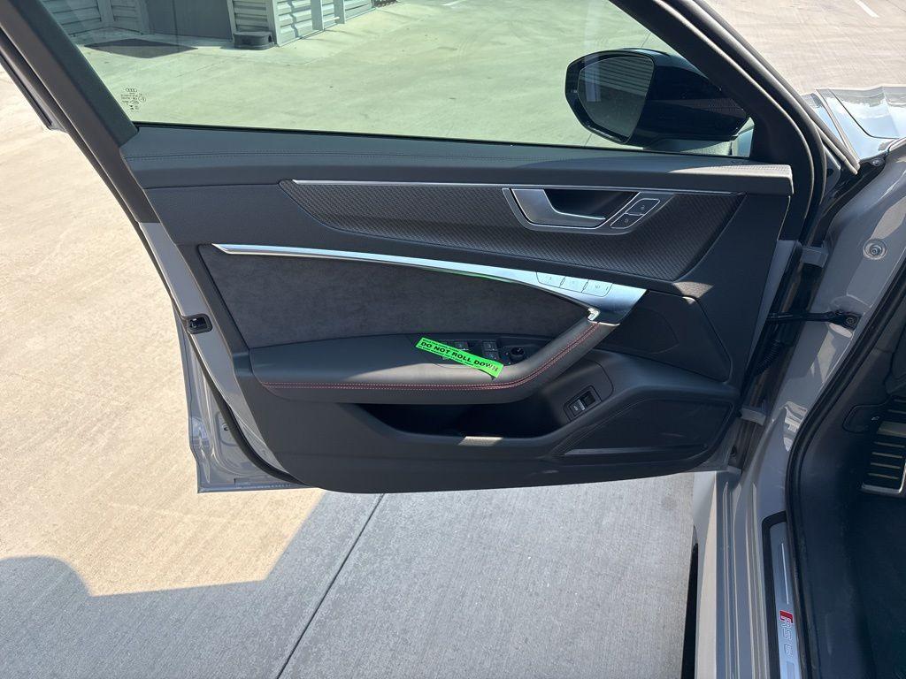 new 2026 Audi RS 6 Avant car, priced at $152,170