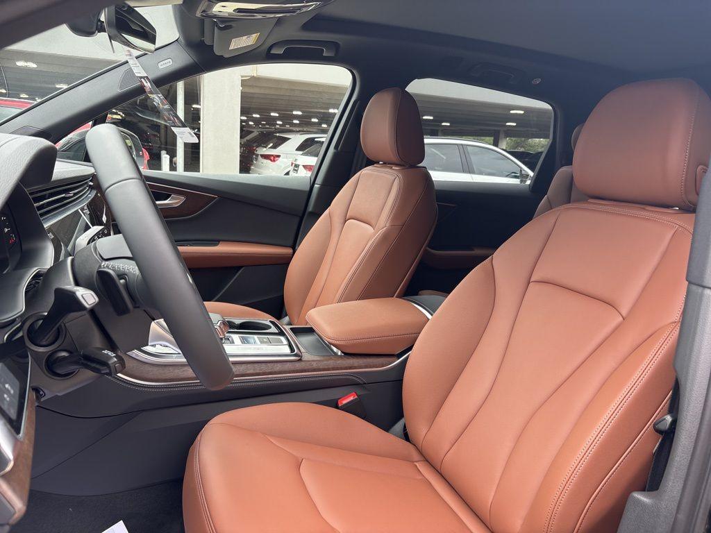 new 2025 Audi Q7 car, priced at $63,405