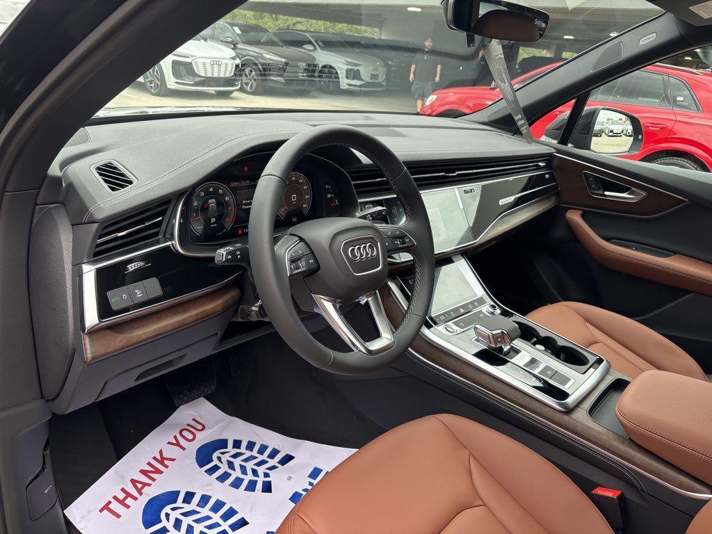 new 2025 Audi Q7 car, priced at $63,405