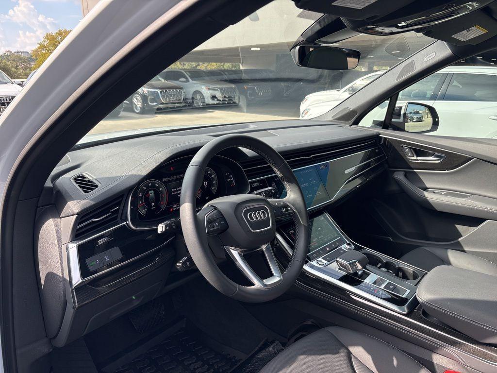 used 2025 Audi Q7 car, priced at $59,991