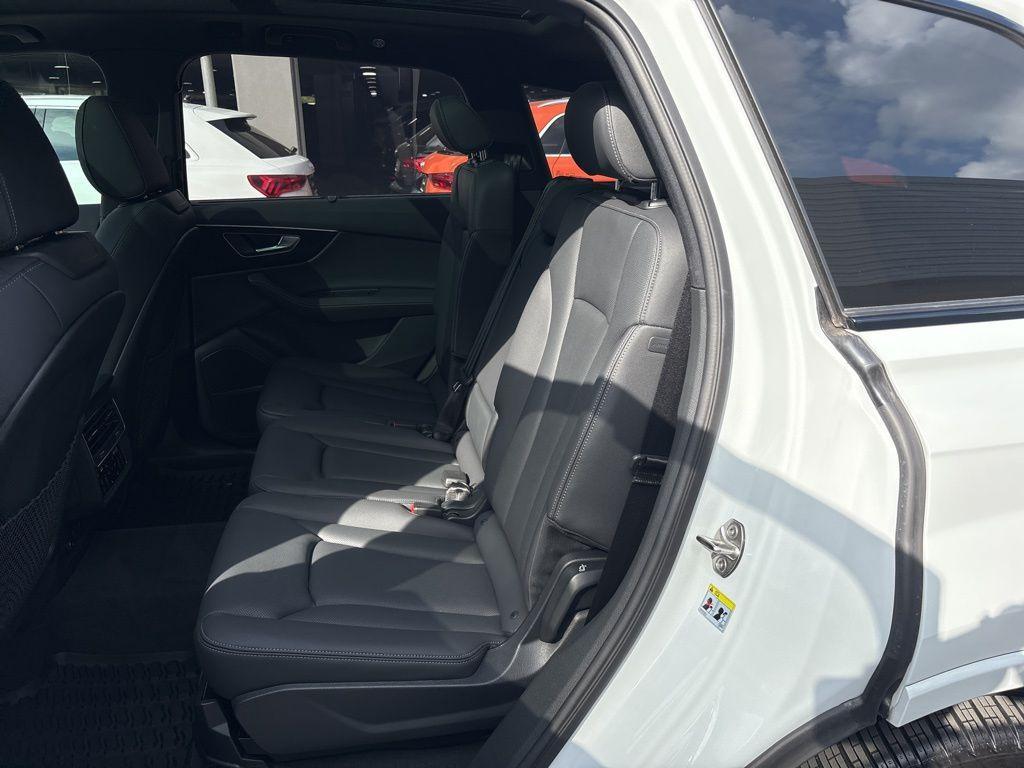 used 2025 Audi Q7 car, priced at $59,991