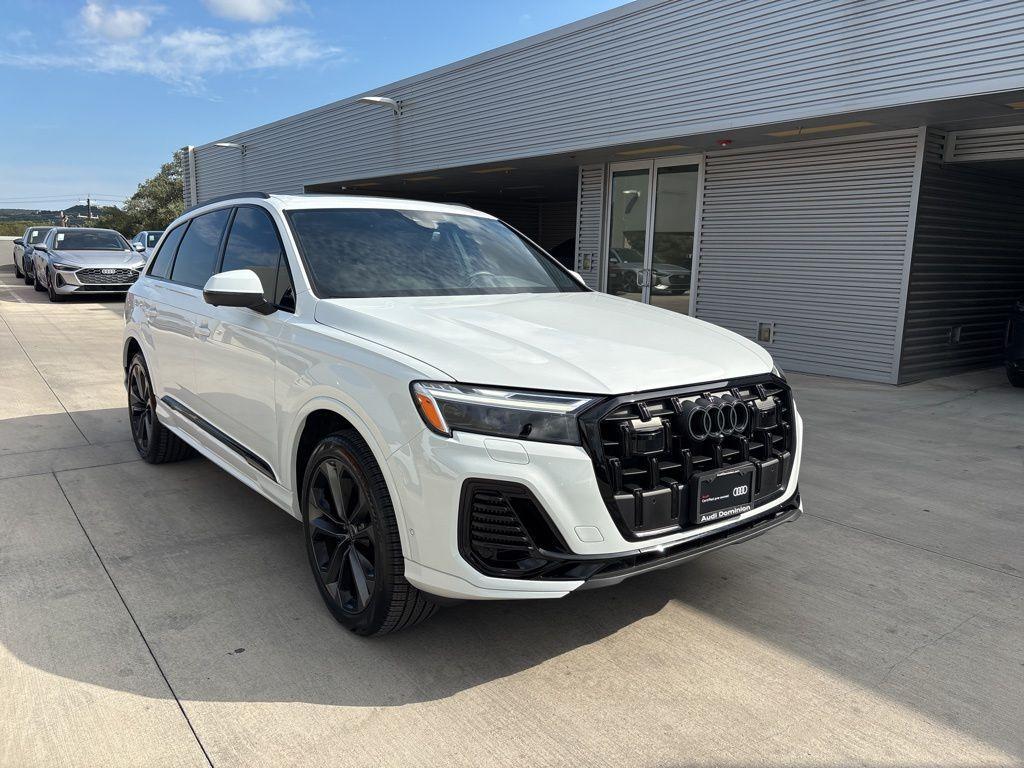 used 2025 Audi Q7 car, priced at $59,991