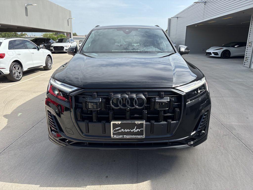 new 2025 Audi Q7 car, priced at $62,718