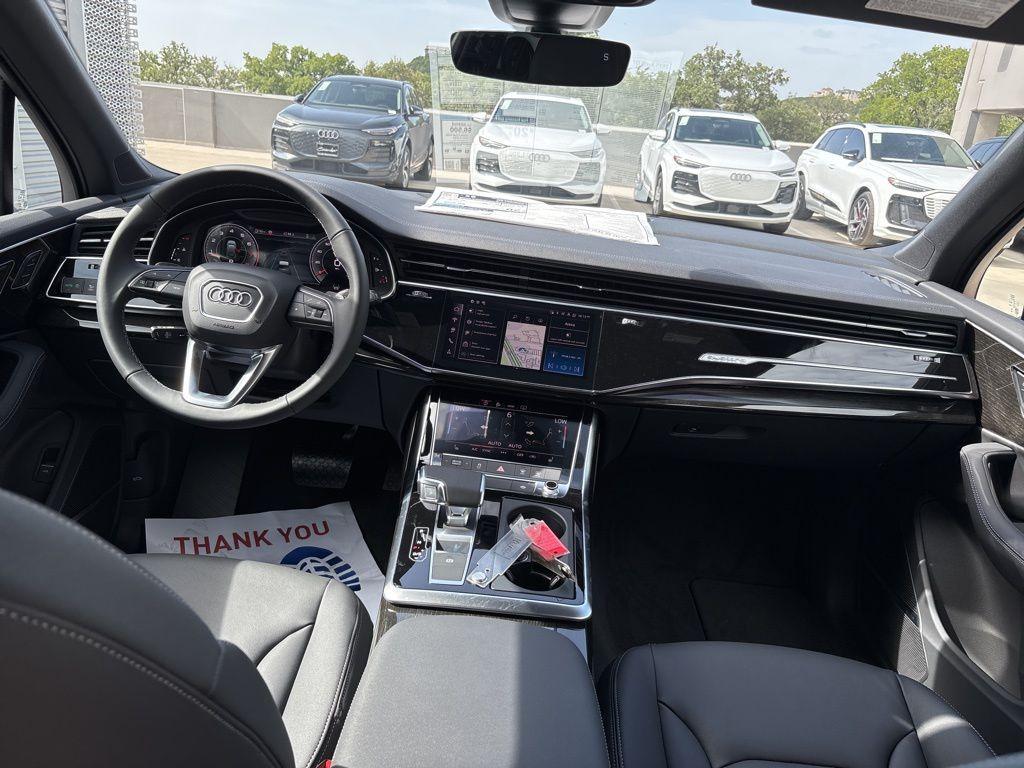 new 2025 Audi Q7 car, priced at $62,718
