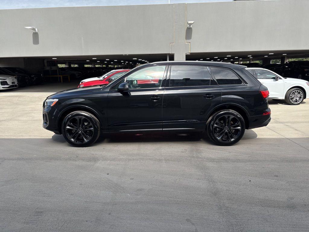 new 2025 Audi Q7 car, priced at $62,718
