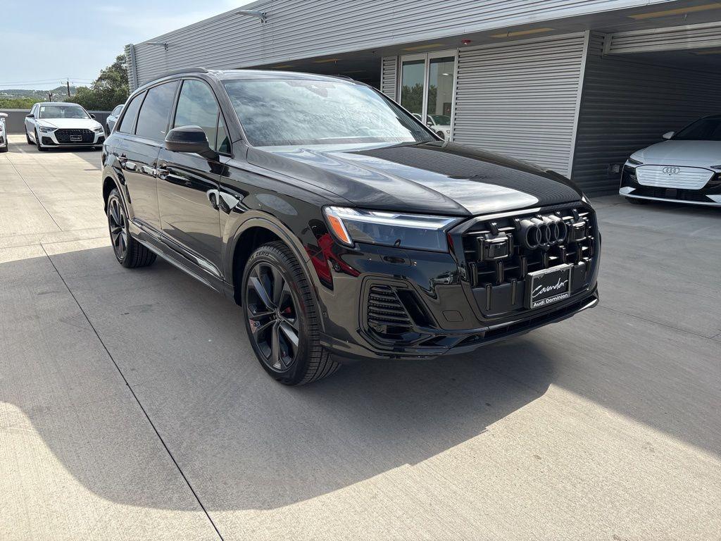 new 2025 Audi Q7 car, priced at $62,718