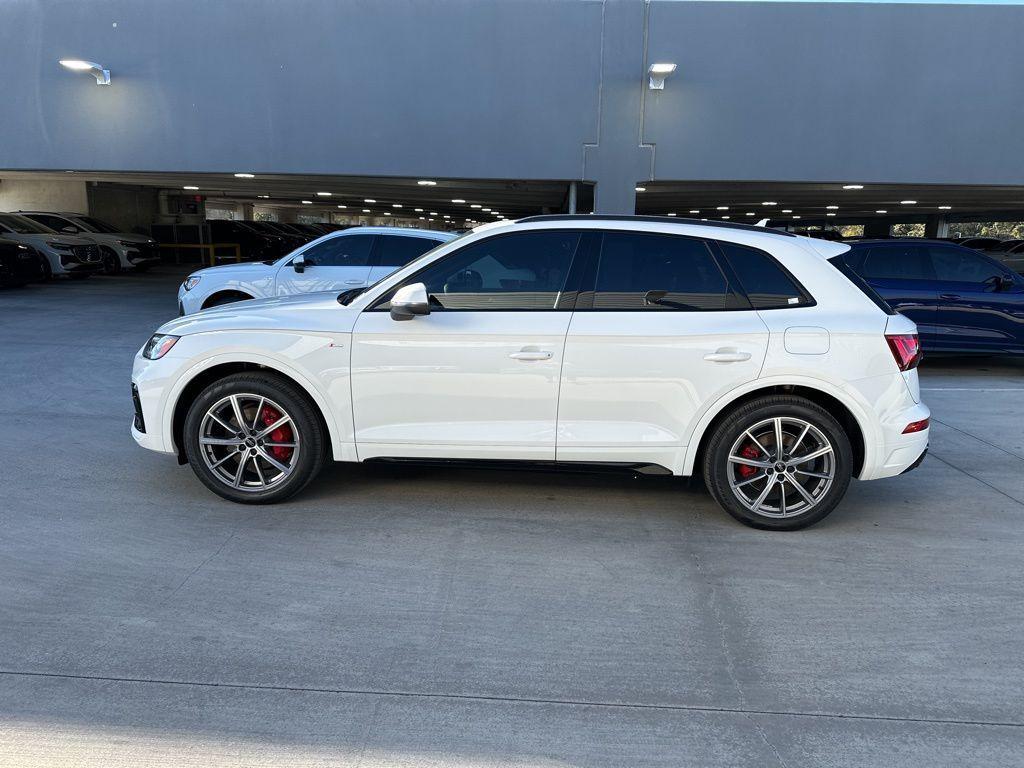 new 2025 Audi Q5 car, priced at $62,253