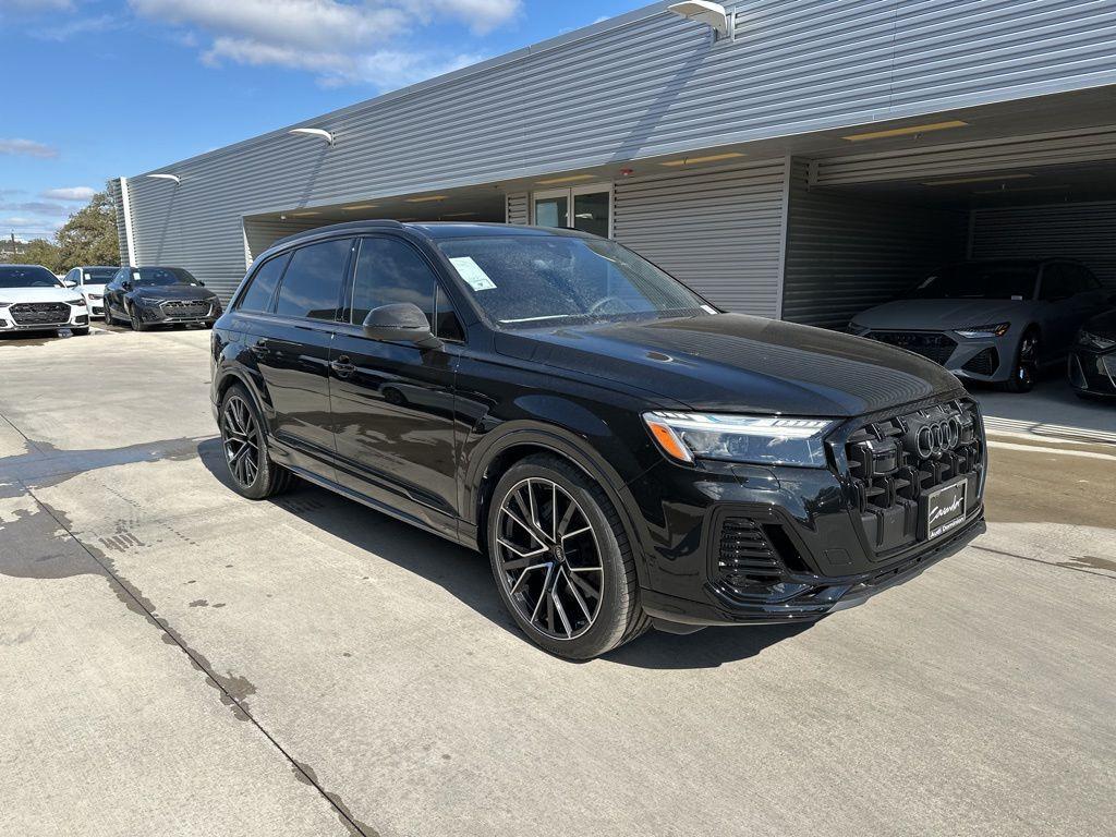 new 2025 Audi Q7 car, priced at $77,835