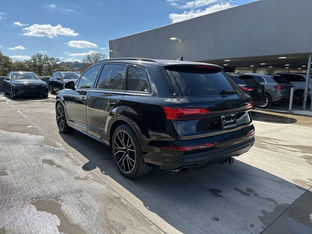 new 2025 Audi Q7 car, priced at $77,835