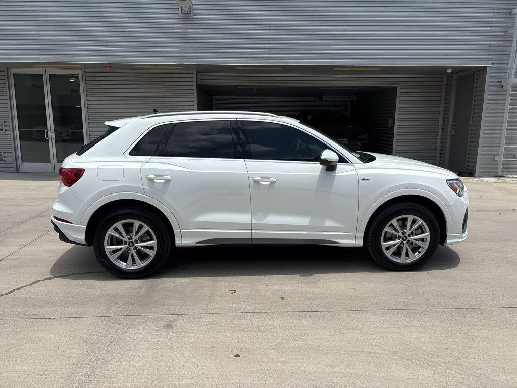 new 2025 Audi Q3 car, priced at $38,923