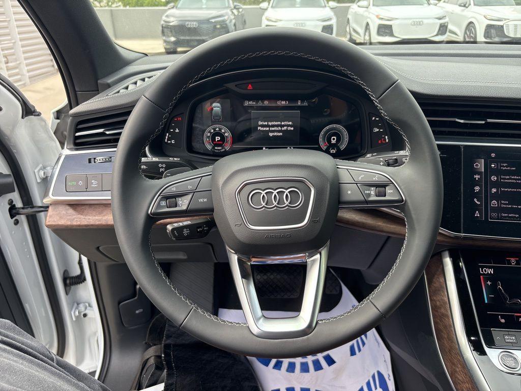 new 2025 Audi Q7 car, priced at $59,013