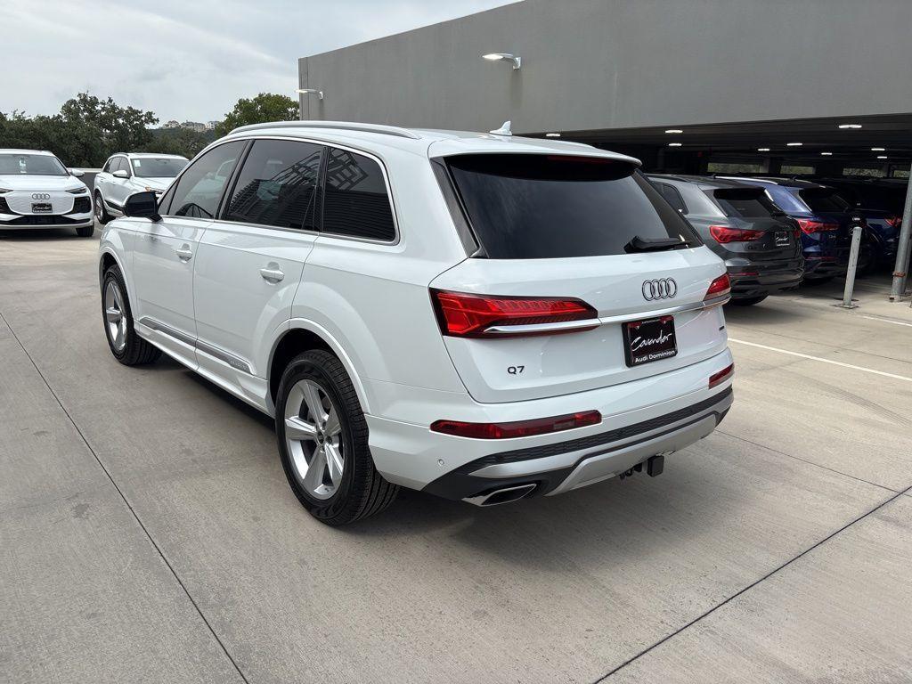 new 2025 Audi Q7 car, priced at $59,013