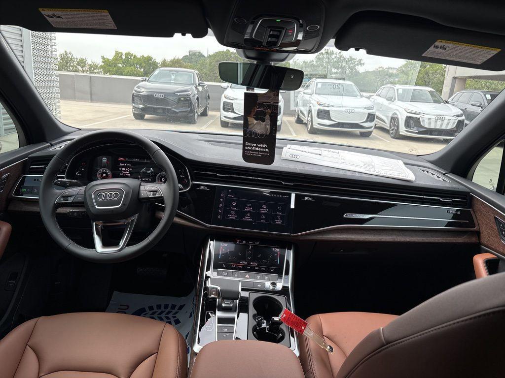 new 2025 Audi Q7 car, priced at $59,013