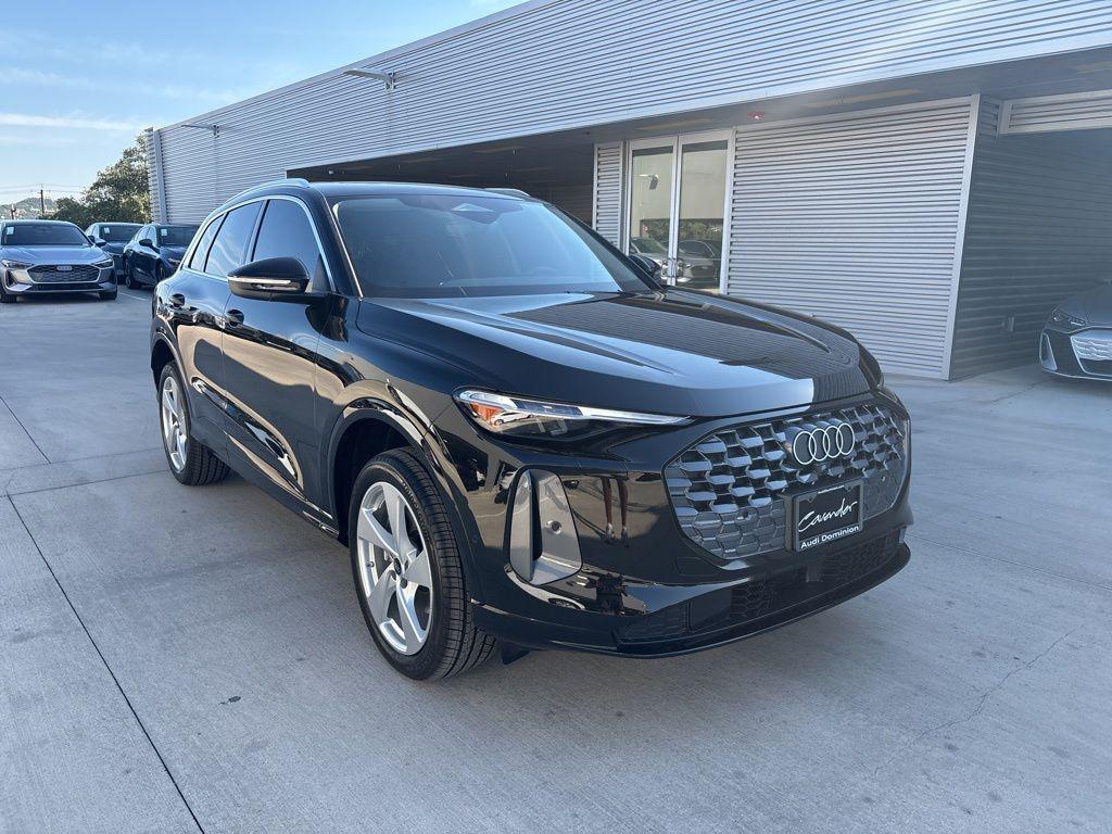 new 2025 Audi Q5 car, priced at $61,950