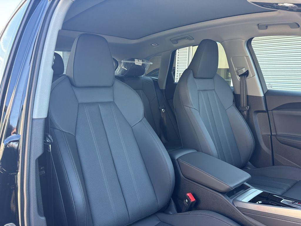 new 2025 Audi Q5 car, priced at $61,950
