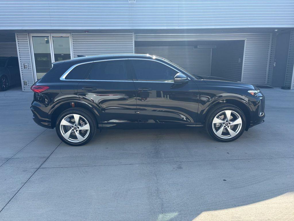 new 2025 Audi Q5 car, priced at $61,950