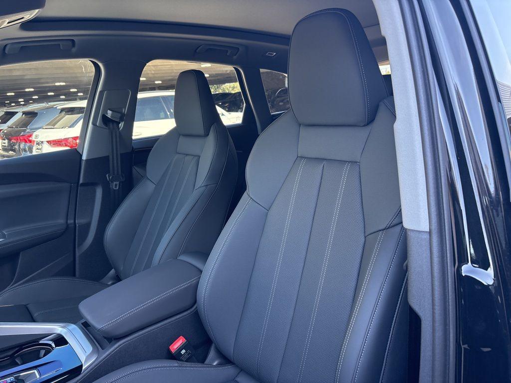 new 2025 Audi Q5 car, priced at $61,950