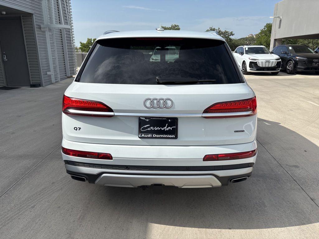 new 2025 Audi Q7 car, priced at $64,361