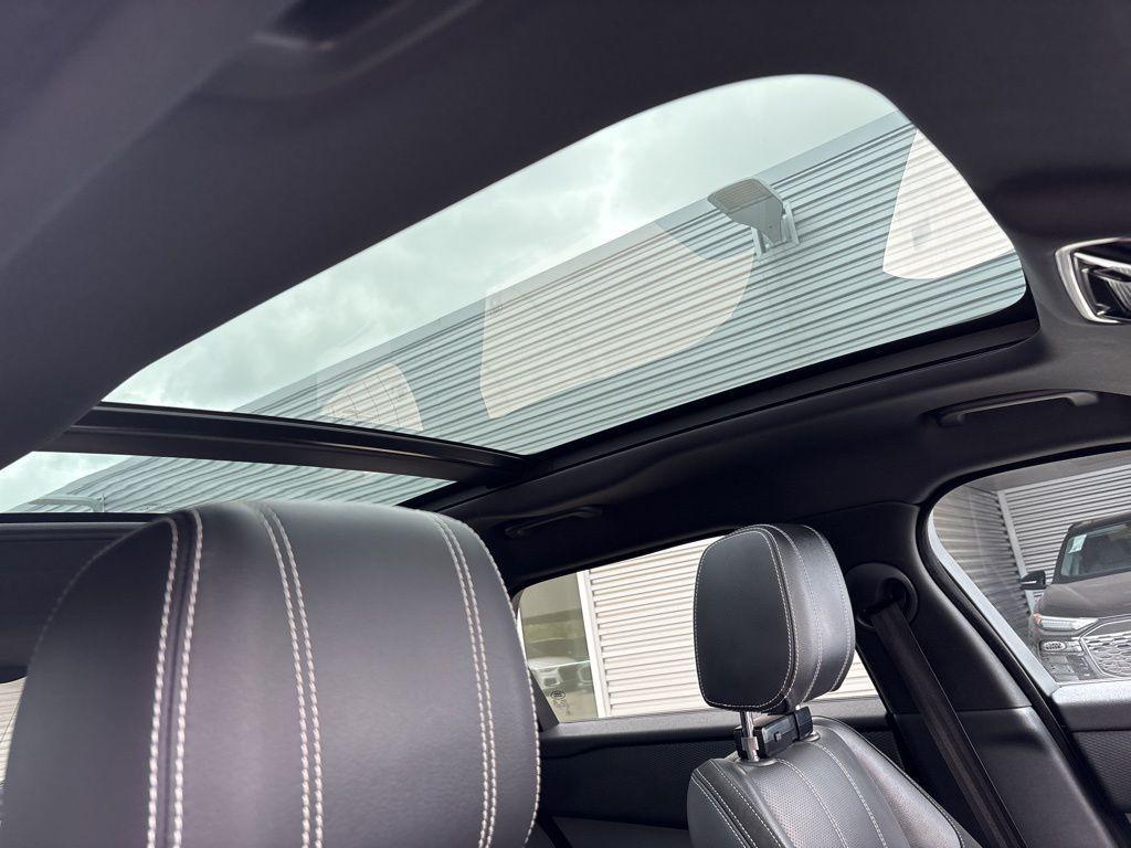 used 2018 Land Rover Range Rover Velar car, priced at $25,991