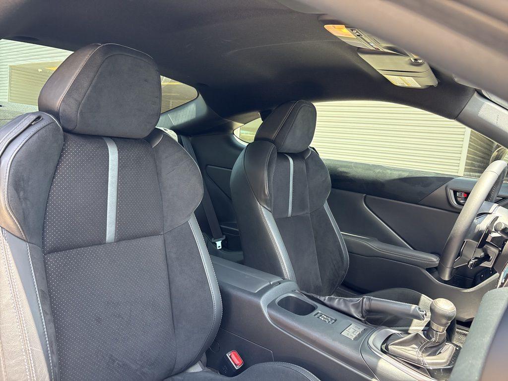 used 2023 Toyota GR86 car, priced at $30,991