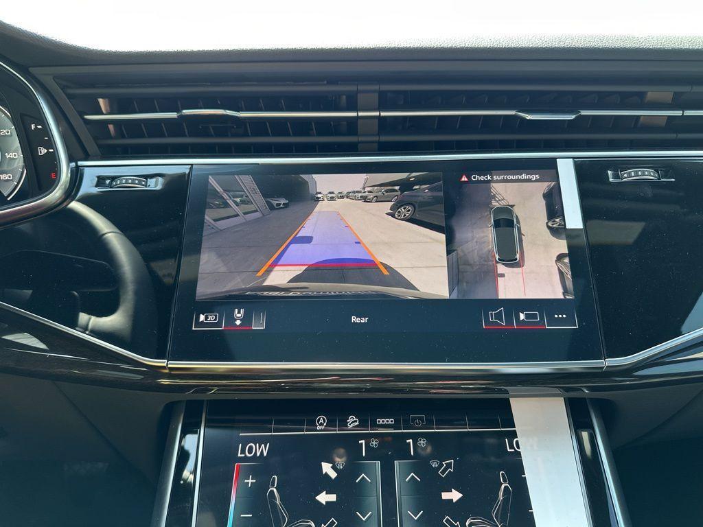new 2025 Audi Q7 car, priced at $66,718
