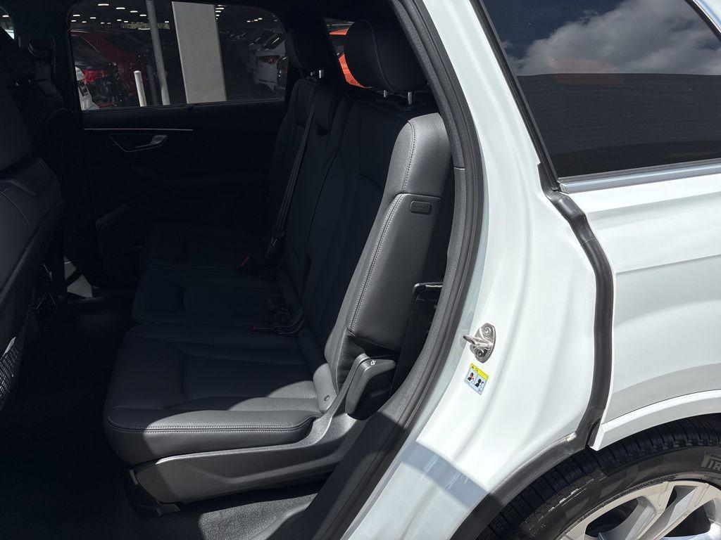 new 2026 Audi Q7 car, priced at $76,445