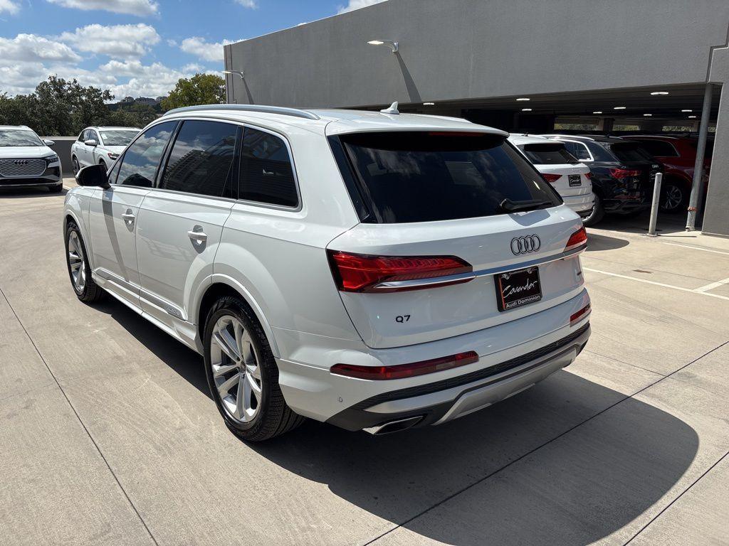 new 2026 Audi Q7 car, priced at $76,445