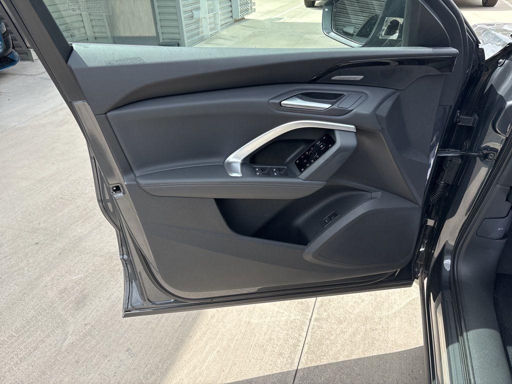 new 2025 Audi Q5 car, priced at $56,358
