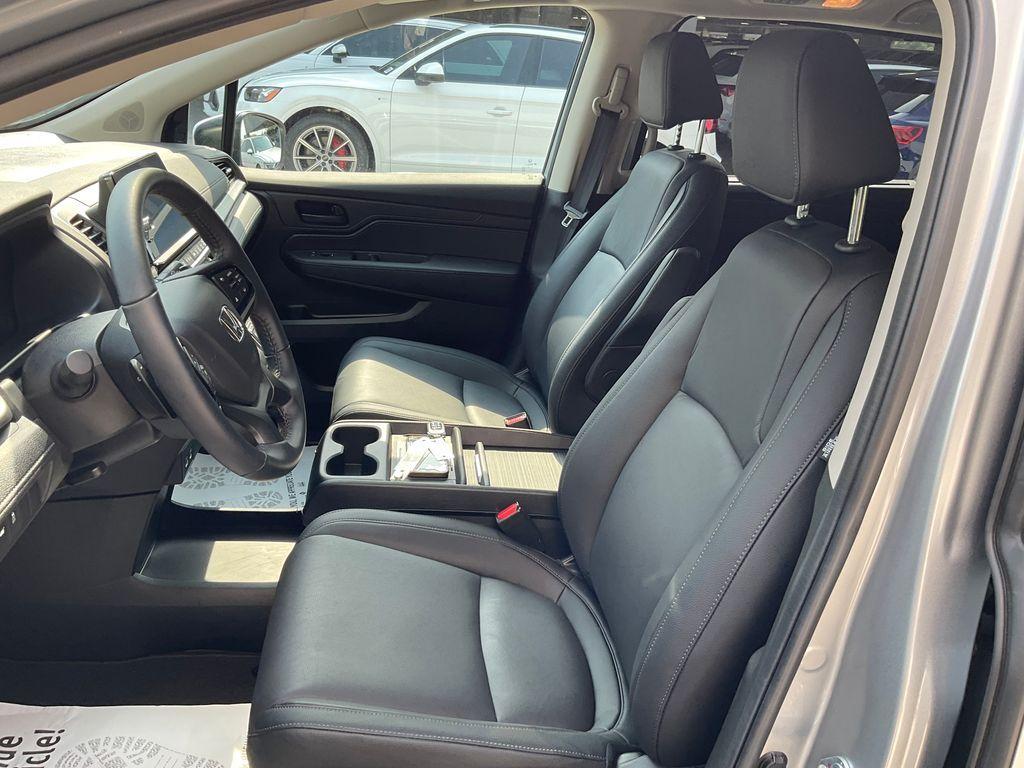 used 2025 Honda Odyssey car, priced at $41,892