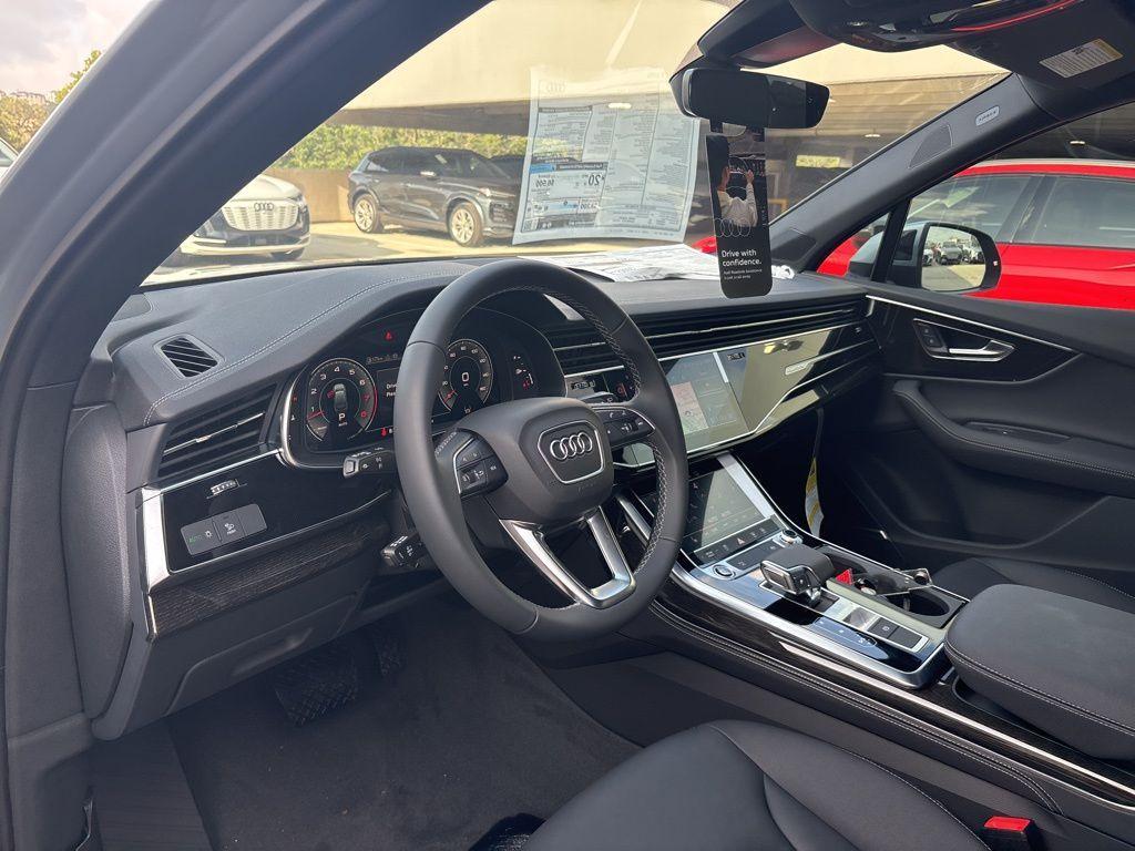 new 2025 Audi Q7 car, priced at $63,487
