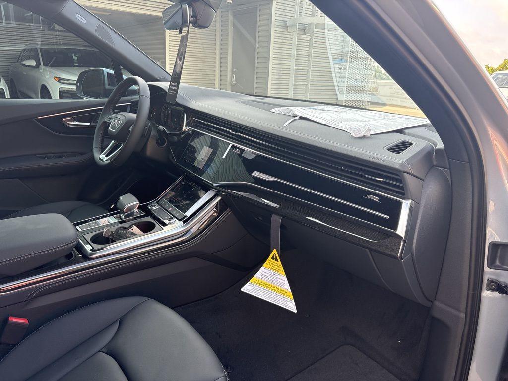 new 2025 Audi Q7 car, priced at $63,487