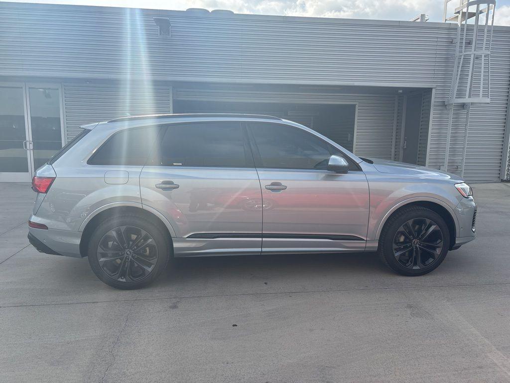 new 2025 Audi Q7 car, priced at $63,487