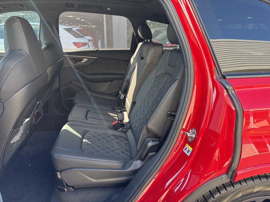 new 2026 Audi SQ7 car, priced at $100,055